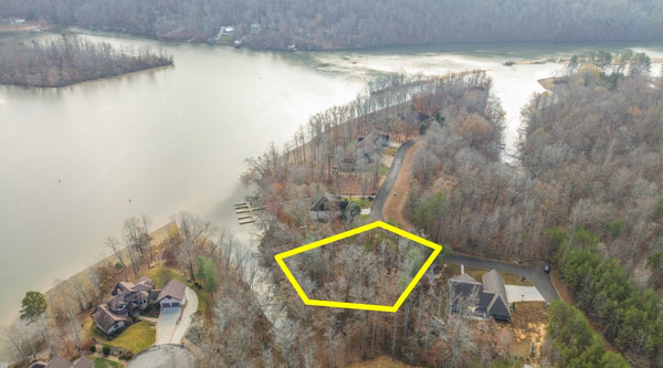 .40 acre Water front lot on a cul de sac street- Enjoy the gift of Emory River