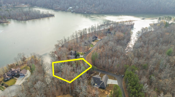 .40 acre Water front lot on a cul de sac street- Enjoy the gift of Emory River