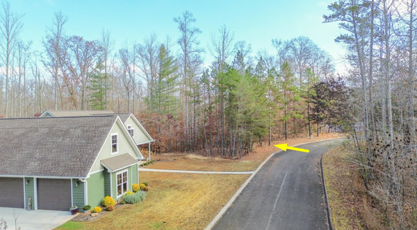 .40 acre Water front lot on a cul de sac street- Enjoy the gift of Emory River
