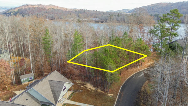 .40 acre Water front lot on a cul de sac street- Enjoy the gift of Emory River