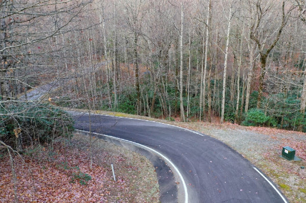 Lovely wooded lot 1.38 acre in Cliffs At Glassy and beautiful Mountain and Lake view