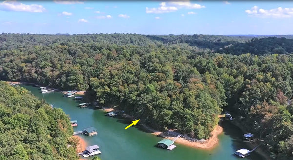 Spacious, wooded .50 Acre lot on stunning Lake Hartwell. Water front with Dock Permitted