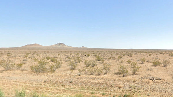 Come build your desert retreat.! 2.51 Acres to enjoy the tranquility of living off the grid