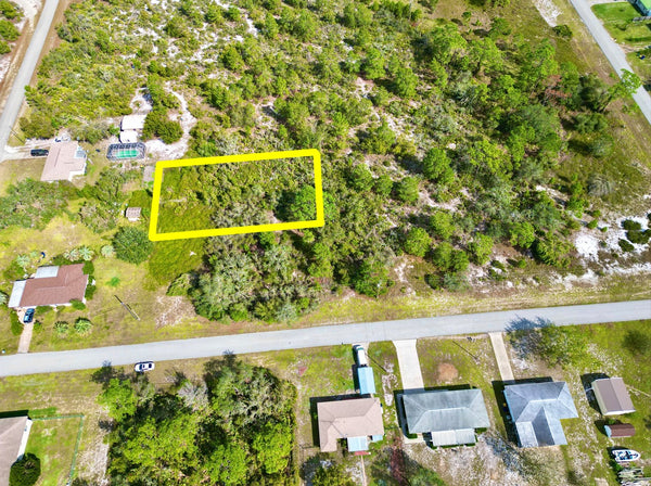 Residential .25 Acre Lot nearby 27 Lakes and minutes to Boat Ramp